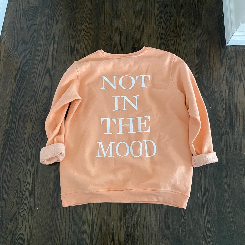 graphics crew neck